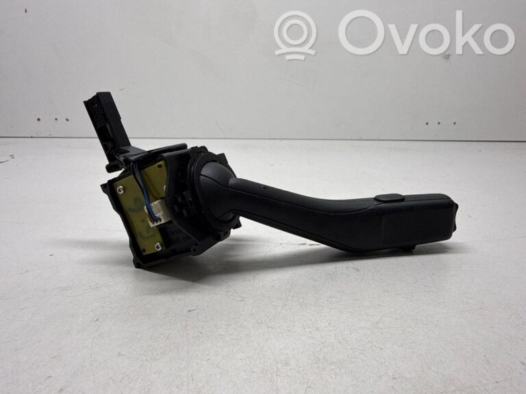 ebc12a8b8f27ce3816b0efd34a1034af-6477dfcd501e50a94101fe8c8fb7e29f_wiper_control_stalk