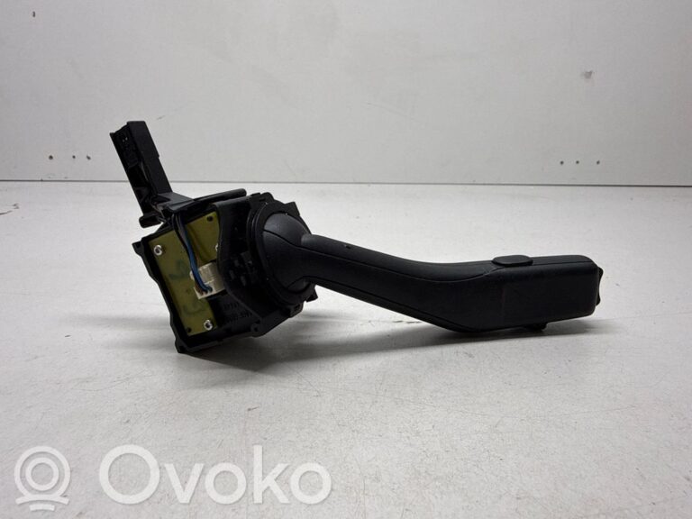 ebc12a8b8f27ce3816b0efd34a1034af-6477dfcd501e50a94101fe8c8fb7e29f_wiper_control_stalk