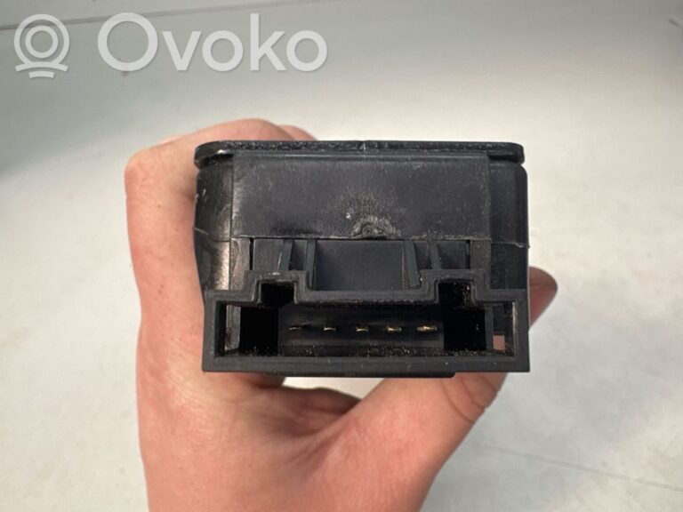 ecb99c9ad794800fcebdd181435b510c-d3e150dbbf68982cb7e1bb62d114044c_tailgate_trunk_boot_lift_motor
