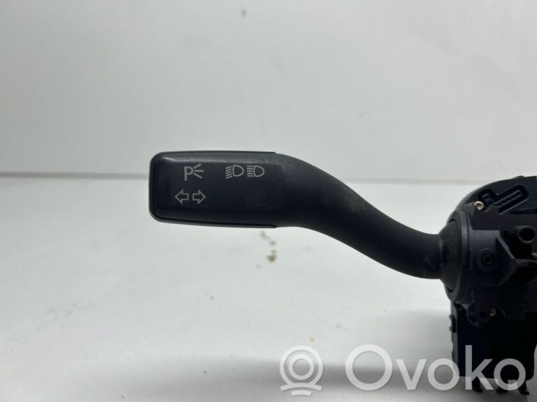 eeb9f976d227f507c86bf24f7d278f2f-b83239a100c43537243776c787b81706_wiper_turn_signal_indicator_stalk_switch