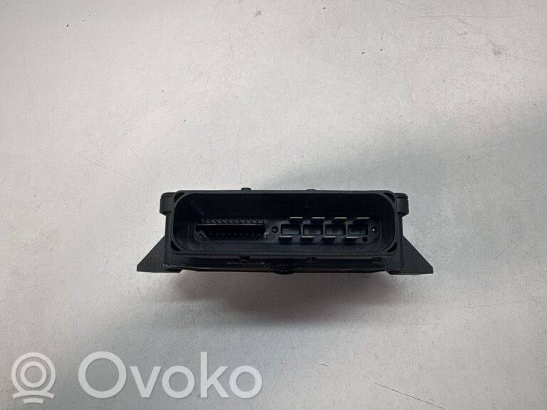 ef82ecbf97750e821f9f17f7442a21ea-7cf357bb98b06b485a1554175a4d6719_hand_brake_control_module