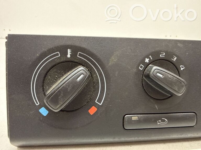 f1603713c4674fc6d3a146b556a8e54b-92d23af433ba4bc73473b9f858de3b96_climate_control_unit