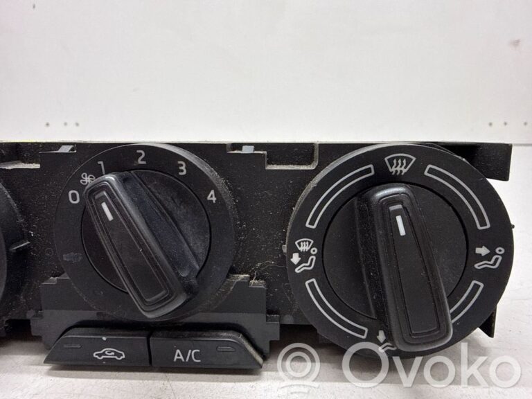 f3de6de7c12301711b62a97ff97ff6c8-920fb1e87e2d9af285d0124bf399c2d7_climate_control_unit