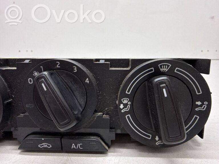 f3de6de7c12301711b62a97ff97ff6c8-920fb1e87e2d9af285d0124bf399c2d7_climate_control_unit