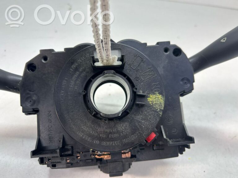 f3e1b7a9b00d7380f37cb054f3e27682-c6fea6af93975b9ff81ebe9252b1a748_light_switch