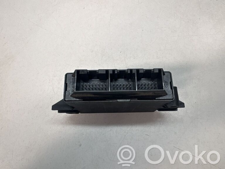 f3ec712eebdd1f14fccca9840a836b33-8ddecc92109af38db7d4d54c8e9fd3eb_parking_pdc_control_unit_module