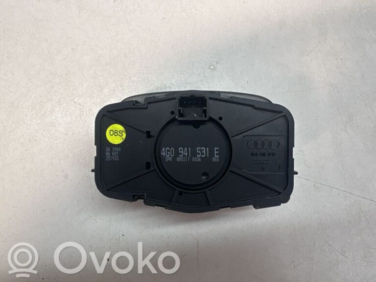 f56b7b71449ff6481436084b3273a608-c1e422c26d6f56829615955759664d02_light_switch