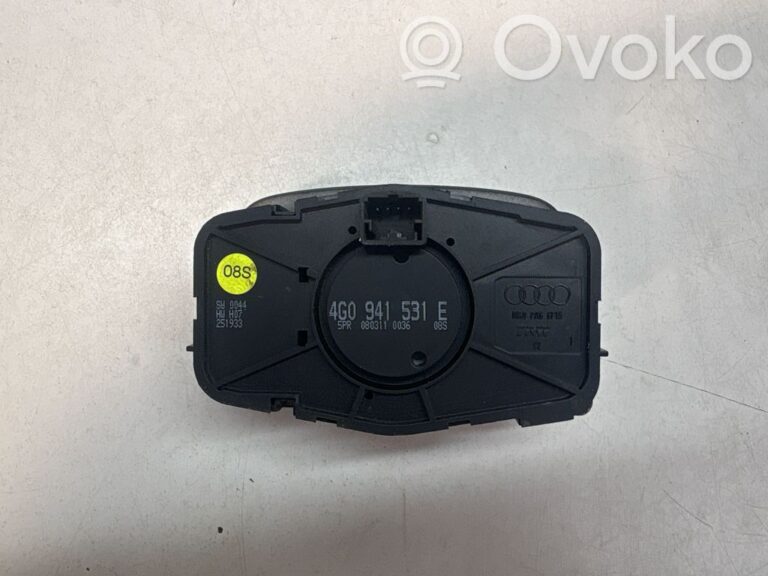f56b7b71449ff6481436084b3273a608-c1e422c26d6f56829615955759664d02_light_switch
