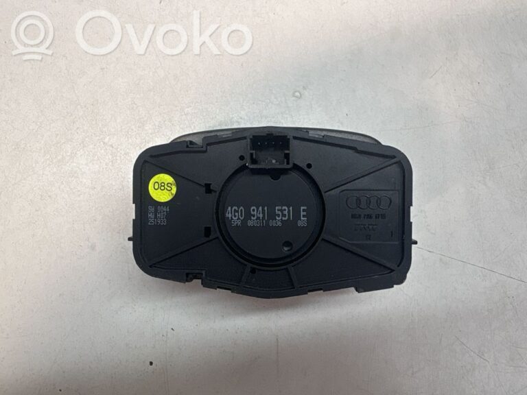 f56b7b71449ff6481436084b3273a608-c1e422c26d6f56829615955759664d02_light_switch