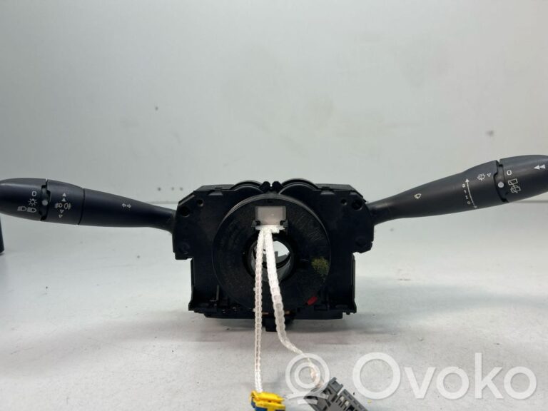 f70689d6af3d4461bd12f49ec47d9add-12fa80f20b96718d897733564b2165e9_light_switch