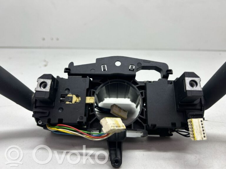 f7b26b2d86ad030535964933460b9d04-7ebedc7f26bf58ff9183ab3b08c8ccf7_wiper_turn_signal_indicator_stalk_switch