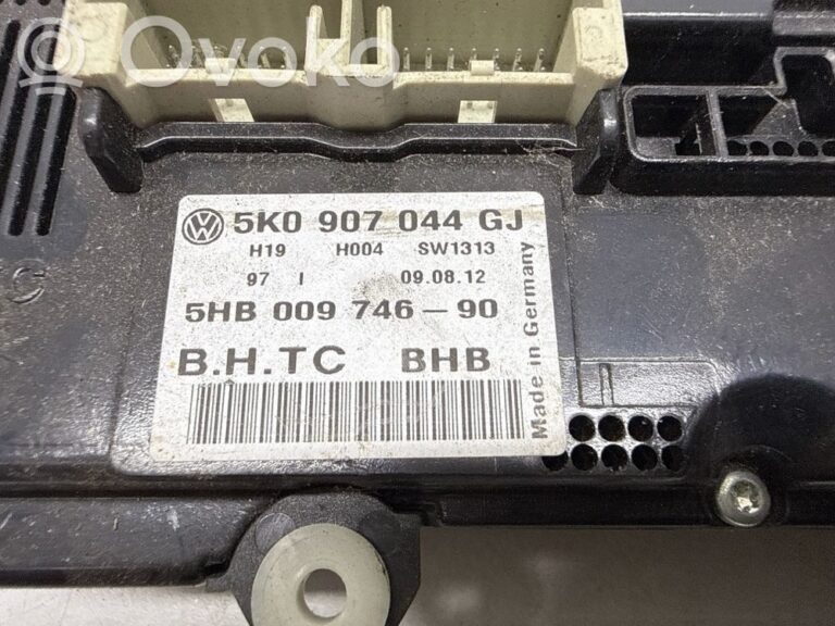 f7eca4d370c5879b36ea1abf96e9016e-18445c3a9a593c6e1d915c3f947c5d91_climate_control_unit