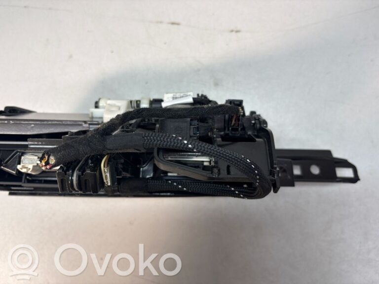 f7edea7877e564e69608609e2e4f4ca0-29c57116054728364d24d11165d928ca_screen_display_small_screen