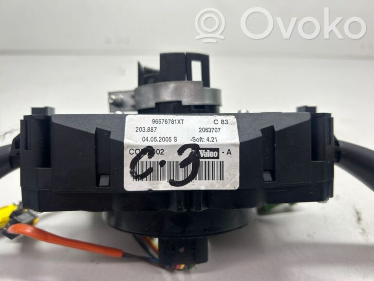 f867fa264b0d135da9a29de11bef21d0-4b6a042ce0cc910fec595b4cf74e9adf_light_switch