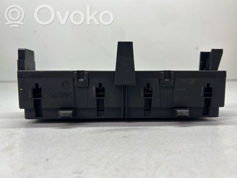 fa7481b9a0d8db6cd98e04b53645aa0d-dd7d05265b0155b283c01d41eed432e5_climate_control_unit