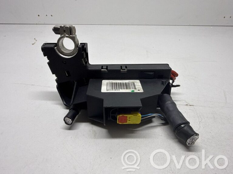 fb0fd7017aa5baa6288cd7922deb7726-16730bdaa22d6a4a8ac99974c637caf9_battery_relay_fuse