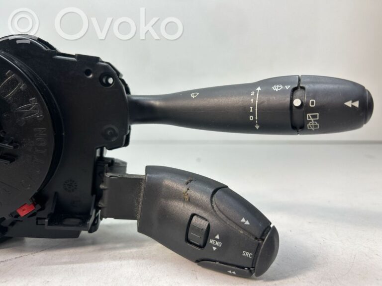 fb97ed8885b84772f71b679b7e6b57d8-98df0037e94af138299633f98faee99c_light_switch