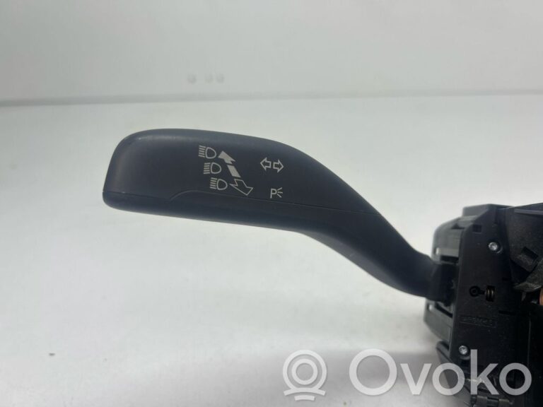 fec323e77cea6735806c373d6f55c10c-9bb6cf346dde7ec181f0fd86df5a8b5c_wiper_turn_signal_indicator_stalk_switch