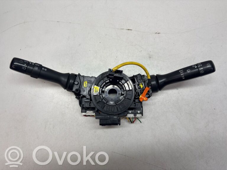 1c31092e4afa45e247210a20caf581f7-ac52de24bcefbb2735a577bc0b154c2e_wiper_control_stalk