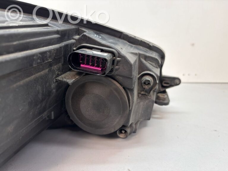71e65090519fa28b82fa19b15a17e4ce-9c5ca665dbe165d6ab4a853b1261f1e9_headlight_headlamp