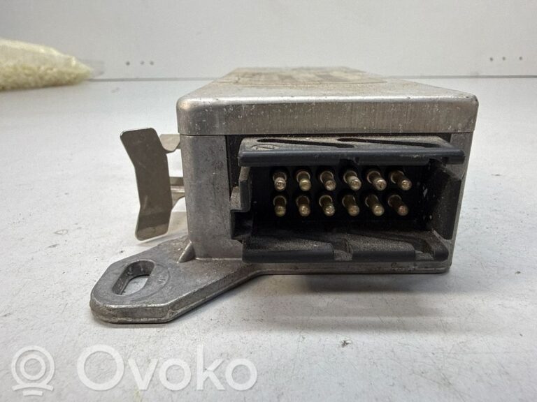 0065c9981c569caf6bb33991ba9e32c7-1100315f1c06b4948f3755eaf271a412_sunroof_control_unit_module