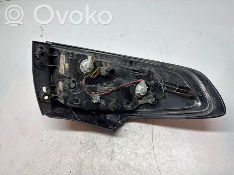 007bd67e455335eb03543a0c7c2402ad-c83eddd122da0099aec5f44a6acfa3f3_rear_tail_lights