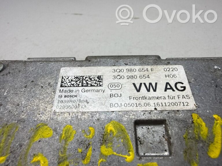 008d4246e068ecaf64f29adab8ba48f8-f544223188b921b673a223ebf511e15f_windshield_windscreen_camera