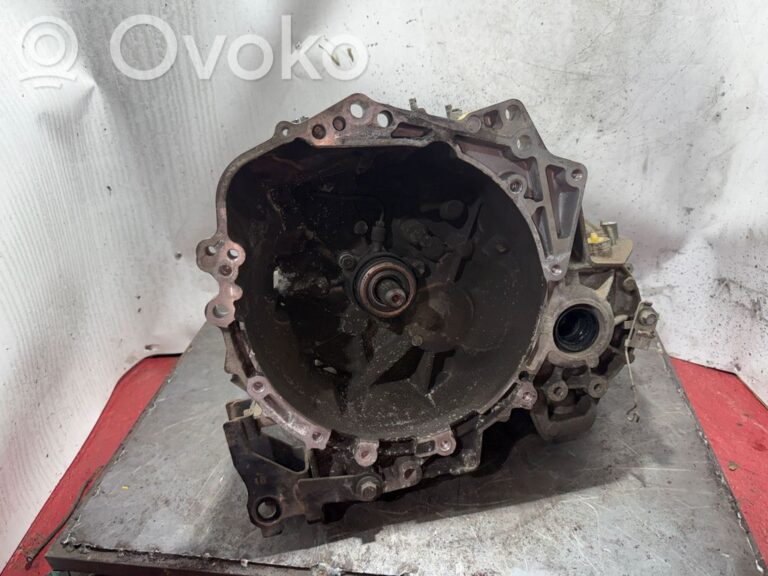 01c2f263cf1fe9cd45da893278dac19a-00b18f21ccebc8eae1edd1acab07b00f_manual_5_speed_gearbox