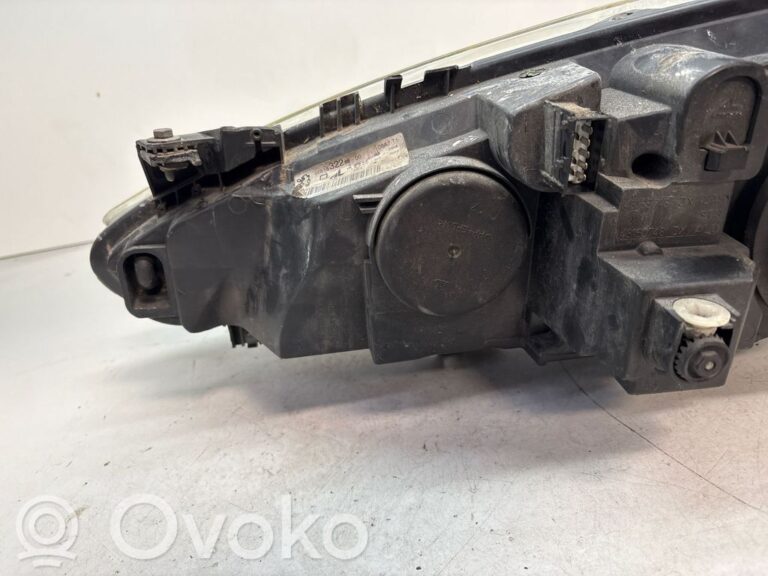 01d2c394f6bfe192881030af2d691f15-495d542d198378e2088163d3e774433c_headlight_headlamp