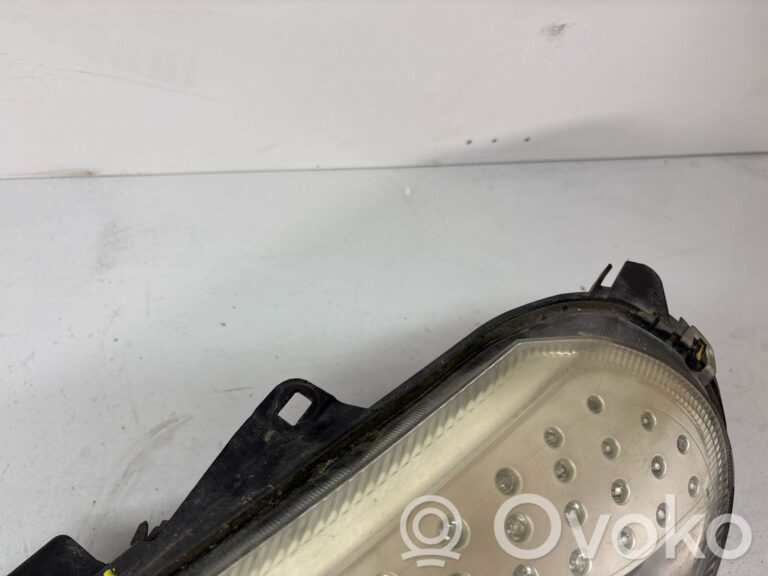 0237a9d928eb3132d413c83be69f7fc0-92a33ce759d4a8d8b87e3fc3b104dd70_headlight_headlamp