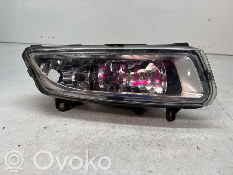 045c9d6ea16452a0c67a78d9be73e7ad-7af0a14b687461ecb8193c636d9683e5_front_fog_light