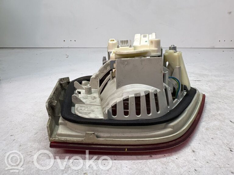 04785358883605982e6ebb80dbbeb62b-3839bdb3ac2090ff365bceb2d4d407ae_tailgate_rear_tail_lights