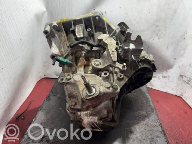 04e7794aef0d85d87a131df3d27ea699-4052b4e0bb4e81d368cfaf0ad593a0d0_manual_5_speed_gearbox