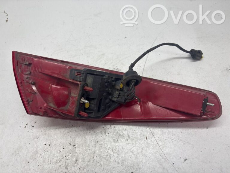 0998d1a74ba47b8e3dc7a100ae813e52-4369b2afd00d69204e50acdf62ab63c4_tailgate_rear_tail_lights