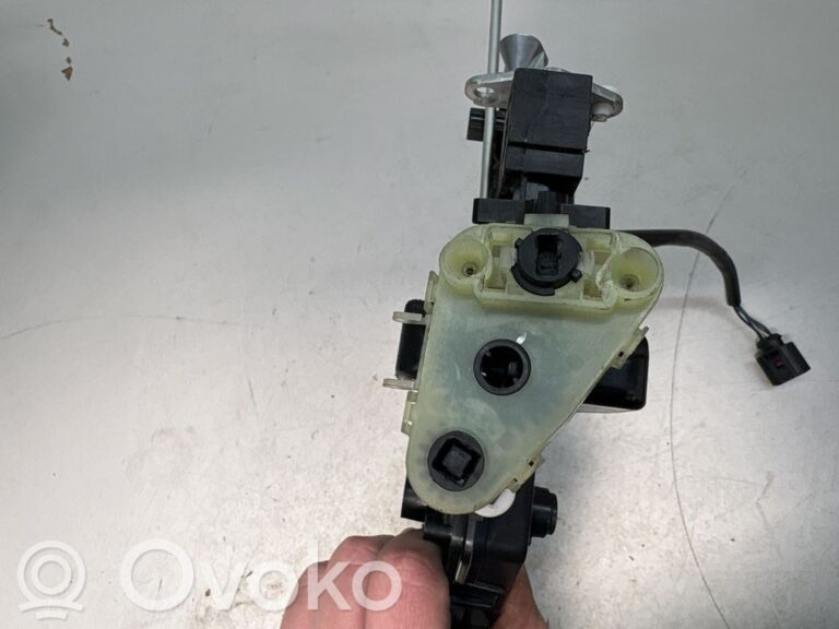 0a873a333e51355b27775c9a5afb642c-47ecd5cf6c5cd4ca7625389047e5ef94_sliding_door_lock