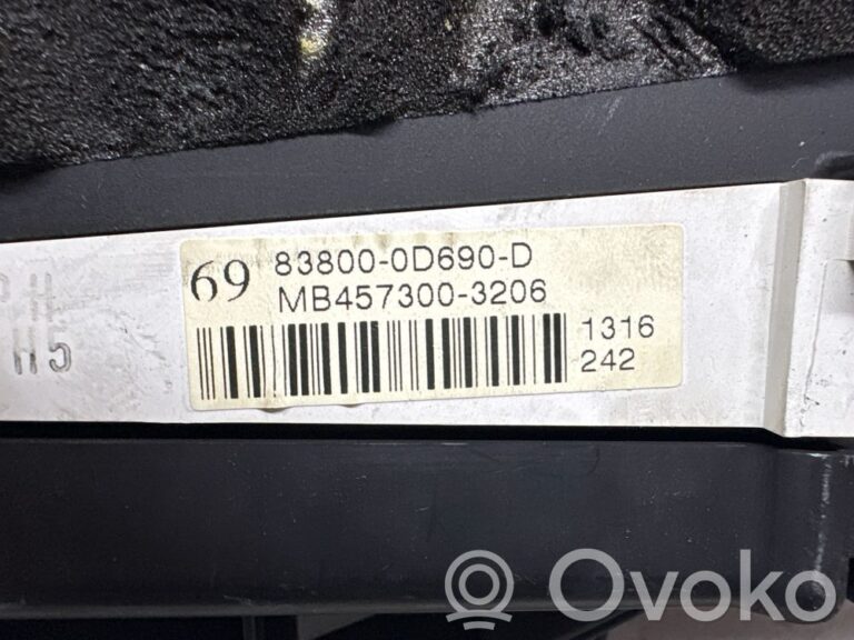 0cda7b37c11b2b17130de109136c4e4e-be3cc6ab43a9ef0df373b436e6208436_speedometer__instrument_cluster_