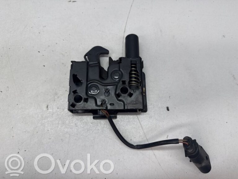 0cef8619b7d7e984169be67b7410d76f-7bde8d6e3b69651dece80ca26520c4da_tie_down_hook___loop