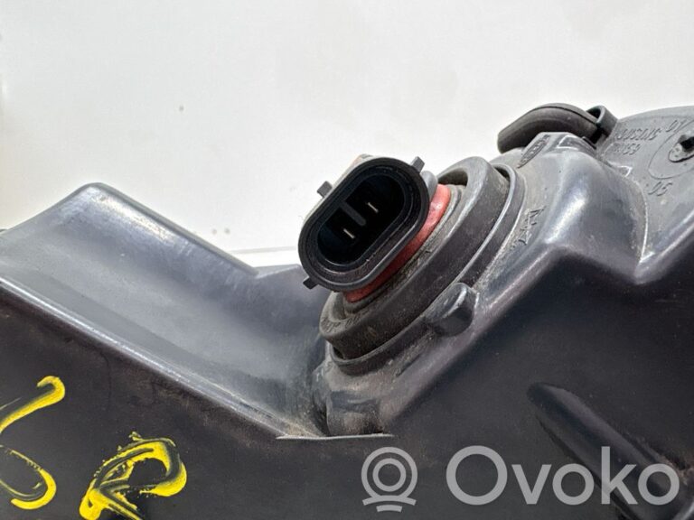0d3fbc3f5a28485b8cf272bc41c587c4-03f9185ccb9e093c53dce42c79f5e102_front_fog_light