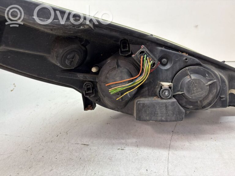 0e13624fe408a40702a45b05f96371e8-7fa288c33829800794fddf1586281f5a_headlight_headlamp