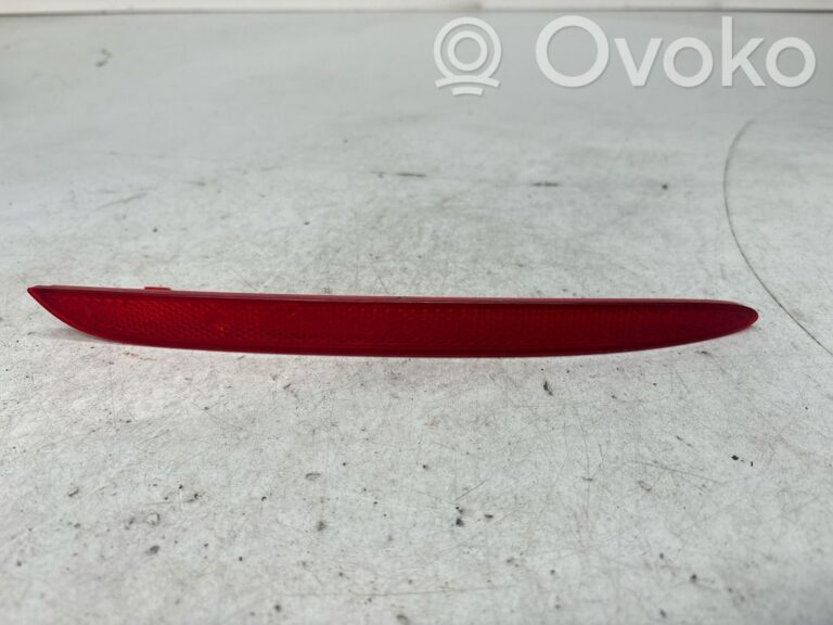 0e52b8049e4b1f7c6faef5f4510a1ced-ee380bca5565be75ac20ae861d3982d9_rear_tail_light_reflector