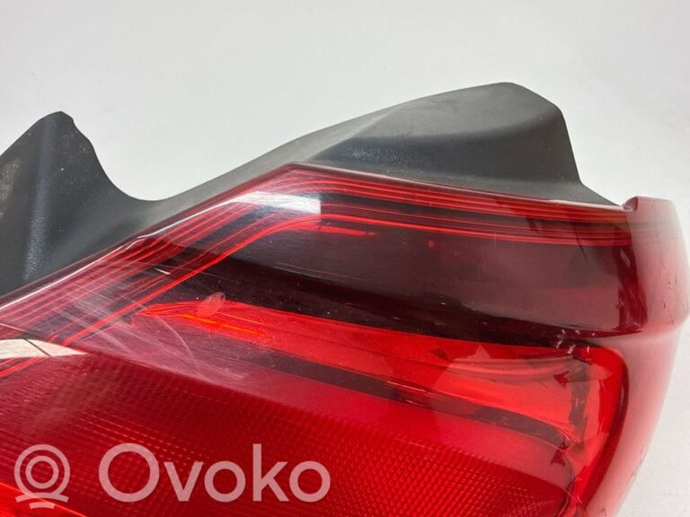 0f06cd7454be179af9adcb544a36ca91-7ee5d5db97db3959130be66d4807e6aa_rear_tail_lights