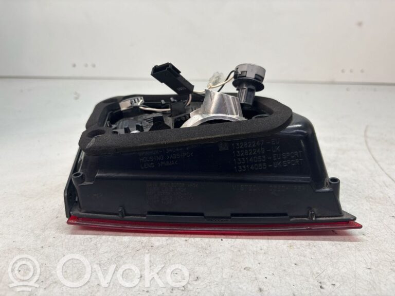 0f7f6adf000b8466efd634805f6e4224-c8a32f0b33b75a556a9581dcdd400217_rear_tail_lights