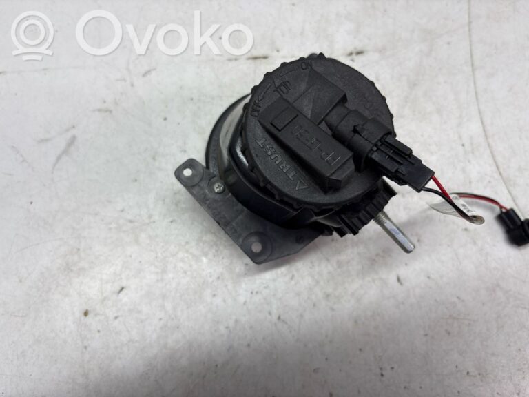 0fa0730d4cc09aba94a0ac14cd5ef9d6-9d1ca3068180cc2ae4ec5e24a11fba18_rear_tail_lights