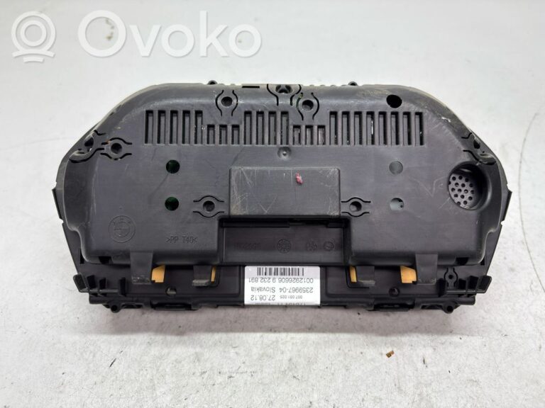 1172c8eab19f8663f9fbc5717704b29d-c470a1f486f850ff8482827379f8e981_speedometer__instrument_cluster_