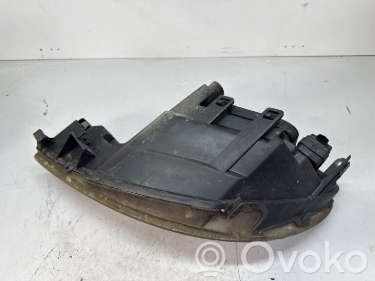 11dafdf1b0b639cfb7e876864bfa08a0-a348caac32b4e3ff4fb5402a941860d9_headlight_headlamp