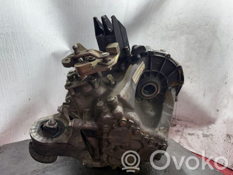 128ecf23f8dffc6fe1dbe1633e4d0f77-2a0b21b6980e2758c0ae5d67f92b8308_manual_5_speed_gearbox