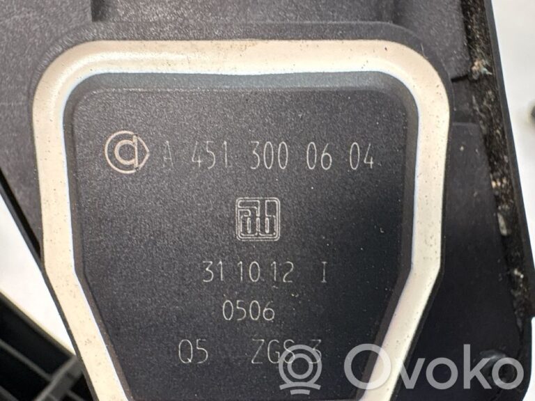 152436d7edca53744754e10a0aa9c96d-e187b596d0dbc404e1371c923d4a91a4_wiper_trim
