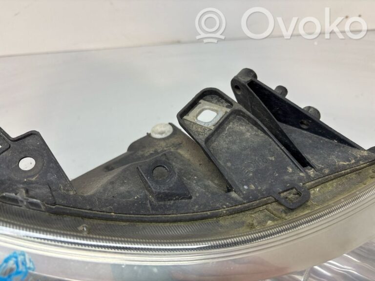166e89ea6503d4f768466818bda44bd3-af26673c1fd795952c56ac9c0ba0262b_headlight_headlamp
