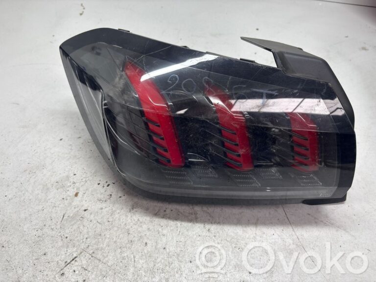16d383986bcd104837e7963946611356-8c4a86cad64a9c65599f72ab91ff7551_rear_tail_lights
