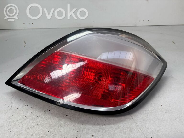 177e426a95098c879ae51d82d62011ae-4891555462253ec22d95fc8eea6121f3_rear_tail_lights